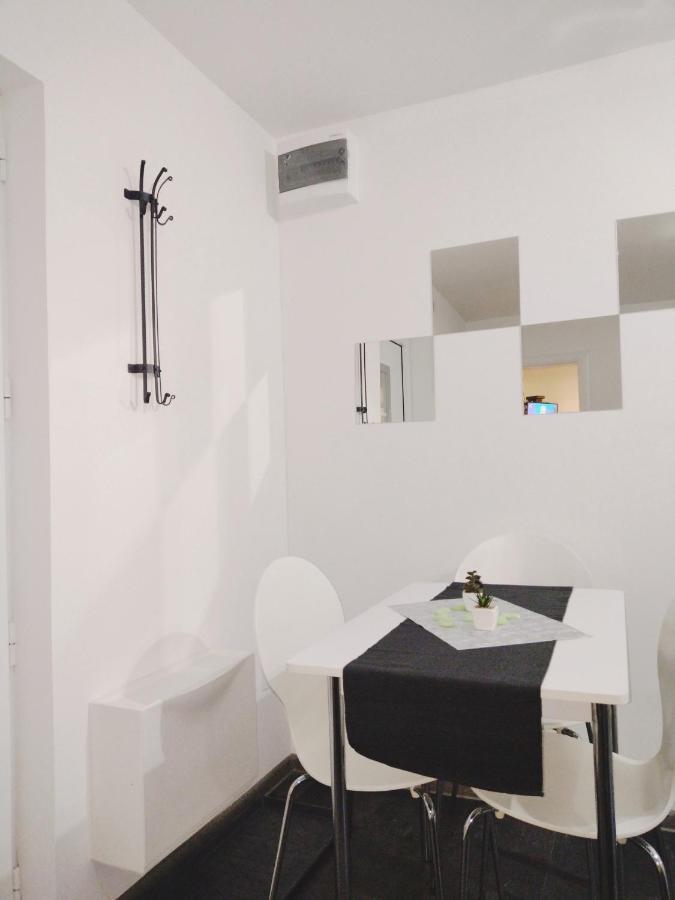 Apartmani Domo Sd สเมเดเรโว ภายนอก รูปภาพ